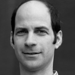 peter_varnai-700x700